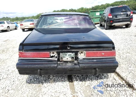 1981 Buick Regal Limited из США, поврежденный, VIN 1G4AM47A5BK127425